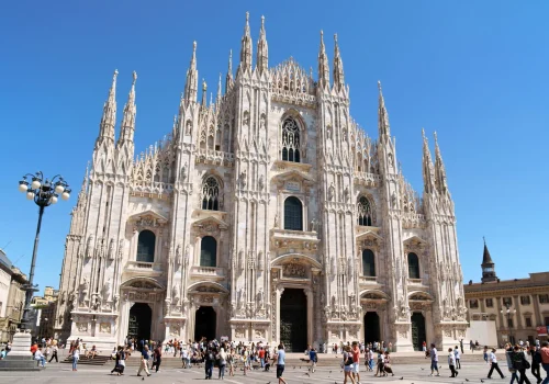 cathedral-Milan-Piazza-del-Duomo